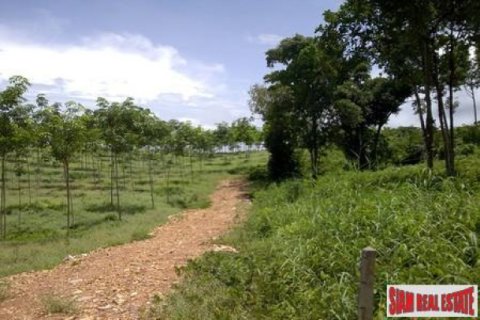 Terreno 8000 m2 en Ko Lanta Yai, Tailandia № 202476 - foto 3
