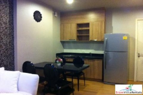 Apartamento de 1 dormitorio en Bangkok, Tailandia № 202473 - foto 3