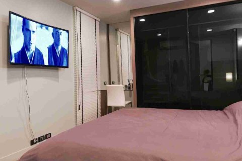 Condominio de 2 dormitorios en Thonburi, Bangkok, Tailandia № 183339 - foto 4