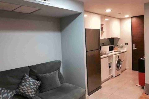 Condominio de 2 dormitorios en Thonburi, Bangkok, Tailandia № 183339 - foto 3
