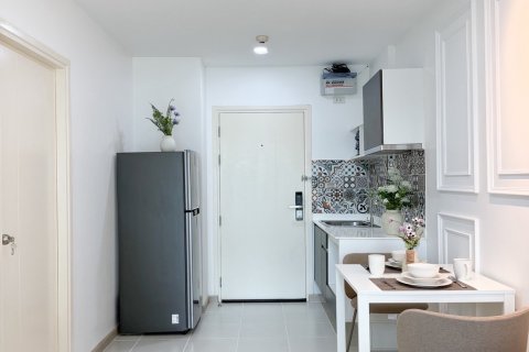 Apartamento de 2 habitaciones en Pattaya, Tailandia № 205833 - foto 7