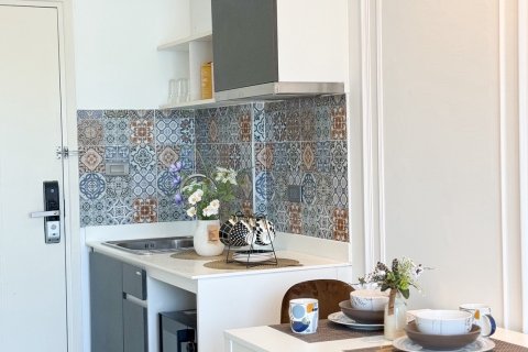 Apartamento de 2 habitaciones en Pattaya, Tailandia № 205832 - foto 4
