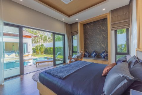 Chalet de 4 dormitorios en Chalong, Tailandia № 170168 - foto 29