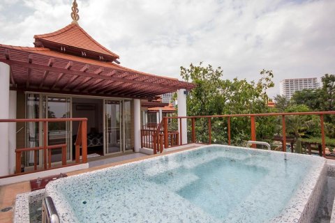 Chalet de 3 dormitorios en Hua Hin, Tailandia № 168477 - foto 14