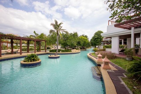 Chalet de 3 dormitorios en Hua Hin, Tailandia № 168477 - foto 2