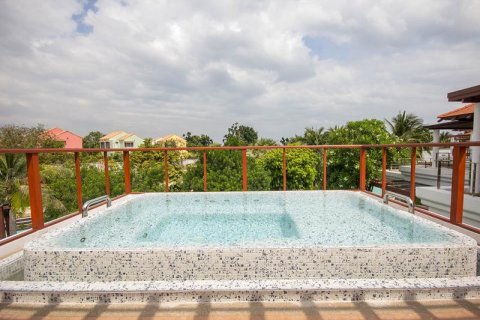 Chalet de 3 dormitorios en Hua Hin, Tailandia № 168477 - foto 16