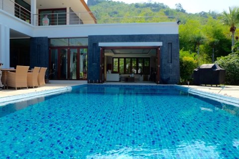 Chalet de 3 dormitorios en Hua Hin, Tailandia № 168480 - foto 3
