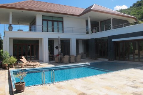 Chalet de 3 dormitorios en Hua Hin, Tailandia № 168480 - foto 5