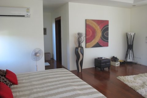 Chalet de 3 dormitorios en Hua Hin, Tailandia № 168480 - foto 20