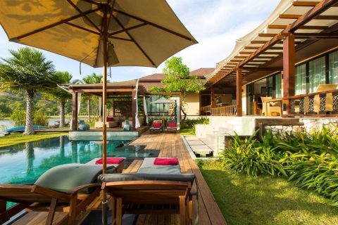 Chalet de 3 dormitorios en Hua Hin, Tailandia № 168479 - foto 5