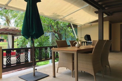 Chalet de 3 dormitorios en Hua Hin, Tailandia № 168479 - foto 4