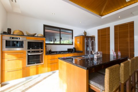 Chalet de 3 dormitorios en Hua Hin, Tailandia № 168479 - foto 27