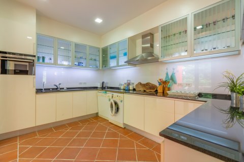 Condominio de 2 dormitorios en Hua Hin, Tailandia № 168483 - foto 16