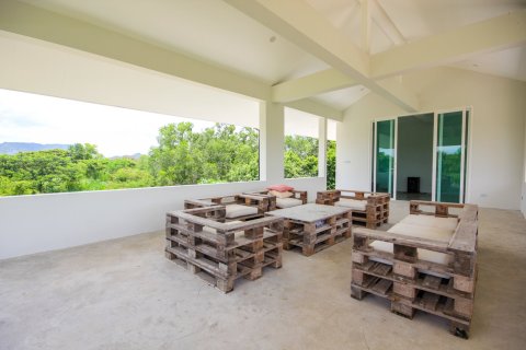 Chalet de 5 dormitorios en Hua Hin, Tailandia № 168478 - foto 20