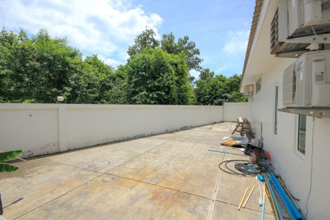 Chalet de 5 dormitorios en Hua Hin, Tailandia № 168478 - foto 18