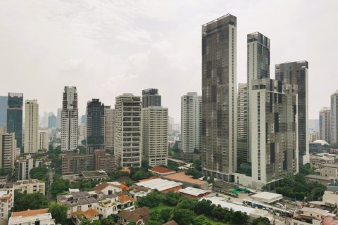 Ático de 4 dormitorios en Bangkok, Tailandia № 180925 - foto 18