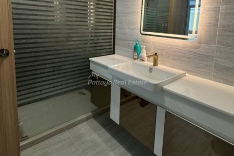 Condominio de 2 dormitorios en Bang Lamung, Tailandia № 152589 - foto 9