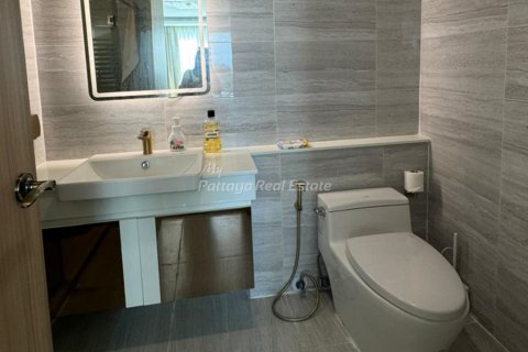 Condominio de 2 dormitorios en Bang Lamung, Tailandia № 152589 - foto 4