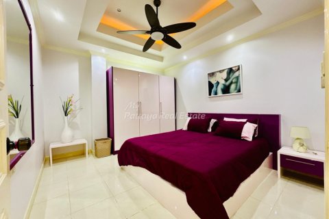 Condominio de 1 dormitorio en Bang Lamung, Tailandia № 152587 - foto 3