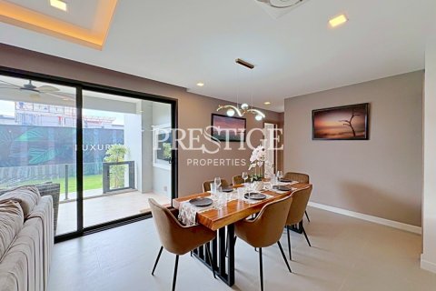 Condominio de 3 dormitorios en Pattaya, Tailandia № 197599 - foto 7