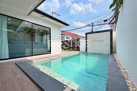 Casa de 3 dormitorios en Pattaya, Tailandia № 197604 - foto 22