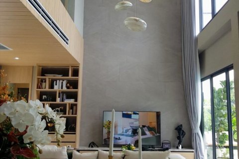 Casa de 4 dormitorios en Pattaya, Tailandia № 113602 - foto 12