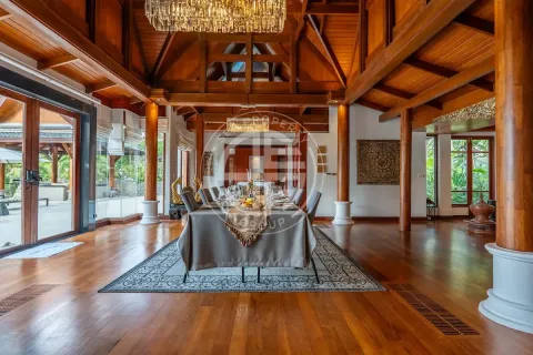 Chalet de 4 dormitorios en Phuket, Tailandia № 190680 - foto 7