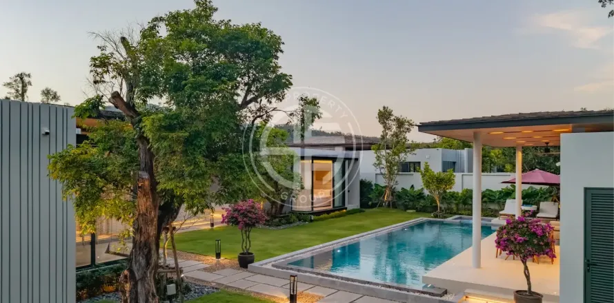 Chalet de 4 dormitorios en Phuket, Tailandia № 190679