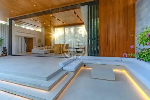 Chalet de 4 dormitorios en Phuket, Tailandia № 190679 - foto 15