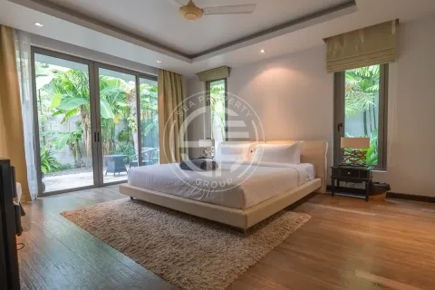 Chalet de 4 dormitorios en Layan Beach, Tailandia № 190676 - foto 7