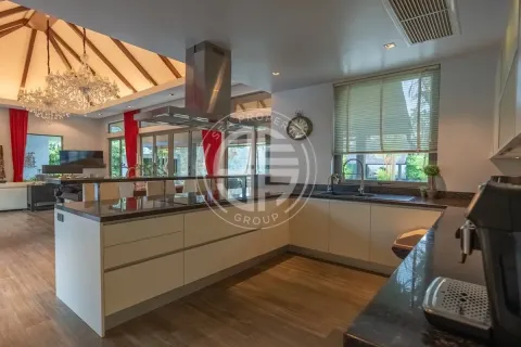 Chalet de 4 dormitorios en Layan Beach, Tailandia № 190676 - foto 4