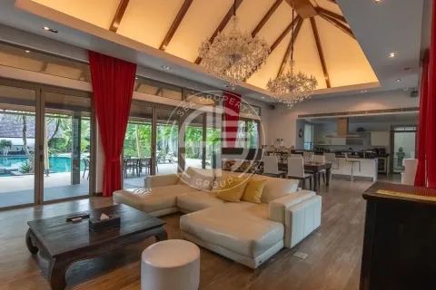 Chalet de 4 dormitorios en Layan Beach, Tailandia № 190676 - foto 3