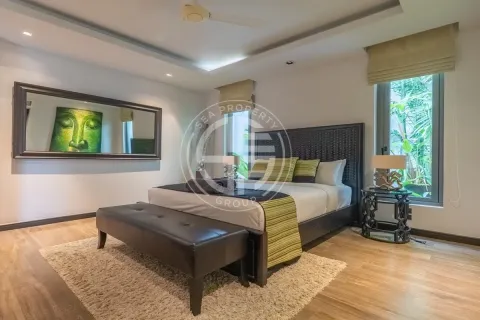 Chalet de 4 dormitorios en Layan Beach, Tailandia № 190676 - foto 8