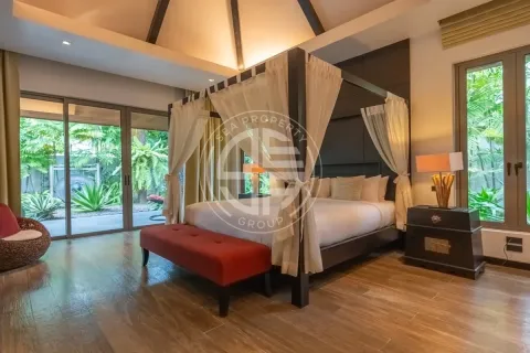 Chalet de 4 dormitorios en Layan Beach, Tailandia № 190676 - foto 5