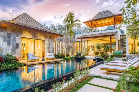 Casa de 4 dormitorios en Phuket, Tailandia № 167014
