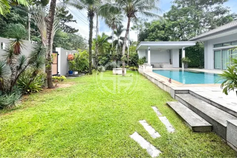 Chalet de 4 dormitorios en Phuket, Tailandia № 190766 - foto 7