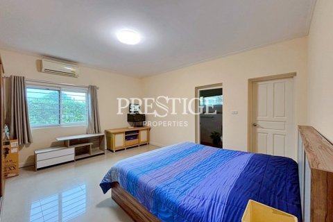 House in Pattaya, Thailand 4 bedrooms № 198040 - photo 24