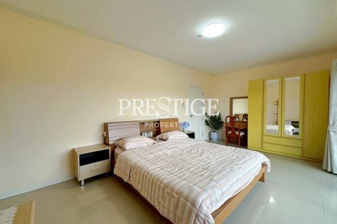 House in Pattaya, Thailand 4 bedrooms № 198040 - photo 20