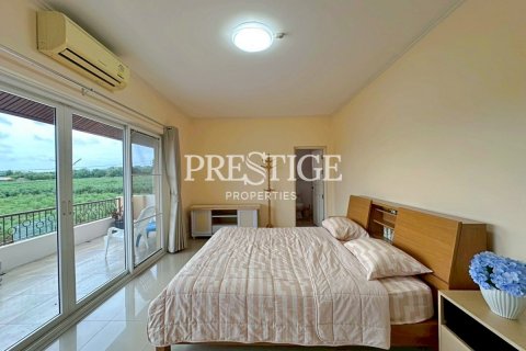 House in Pattaya, Thailand 4 bedrooms № 198040 - photo 21