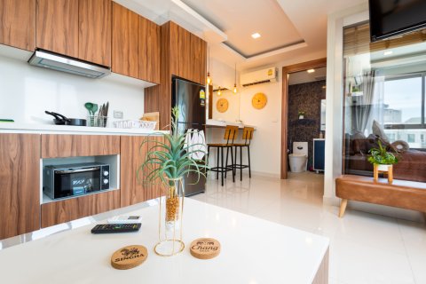 Condo in Pattaya, Thailand, 2 bedrooms  № 173816