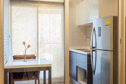 Studio dans le Condo à Sathon, Bangkok, Thaïlande  № 173811