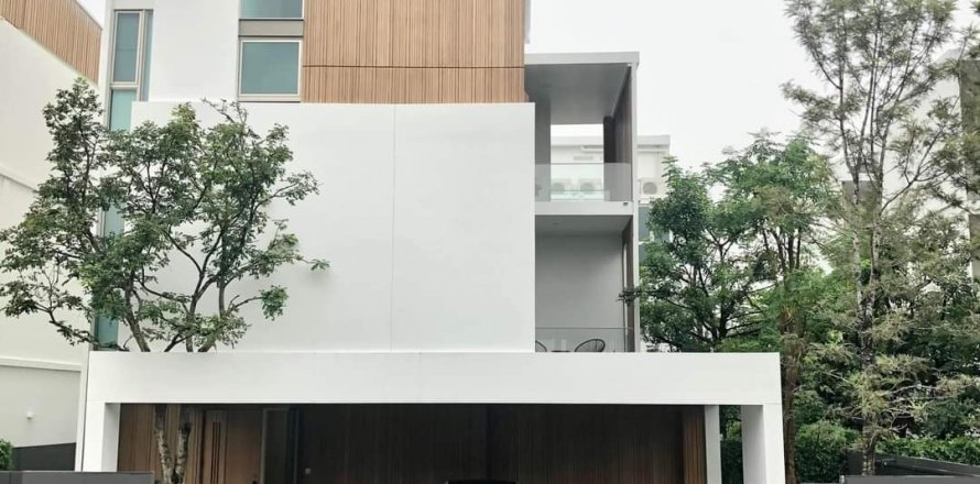 Chalet de 3 dormitorios en Saphan Sung, Bangkok, Tailandia № 133951