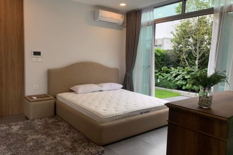 Chalet de 3 dormitorios en Saphan Sung, Bangkok, Tailandia № 133951 - foto 2