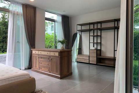 Chalet de 3 dormitorios en Saphan Sung, Bangkok, Tailandia № 133951 - foto 3