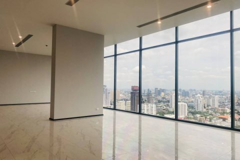 Condominio de 4 dormitorios en Watthana, Bangkok, Tailandia № 133954 - foto 10