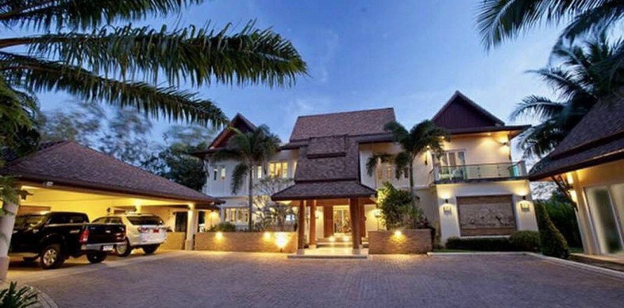 Chalet de 5 dormitorios en Phuket, Tailandia № 133948