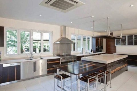 Chalet de 5 dormitorios en Phuket, Tailandia № 133948 - foto 10