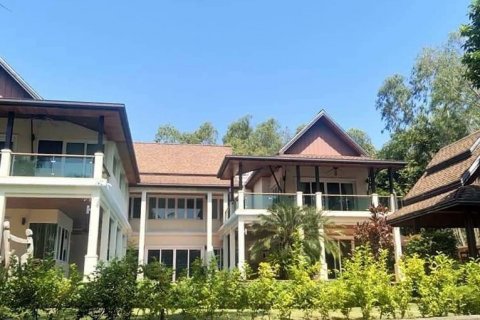 Chalet de 5 dormitorios en Phuket, Tailandia № 133948 - foto 19