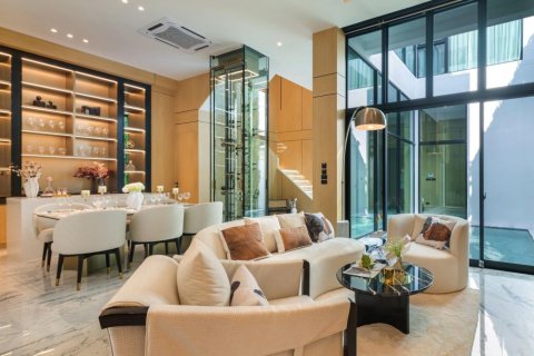 Condominio de 4 dormitorios en Watthana, Bangkok, Tailandia № 133950 - foto 20