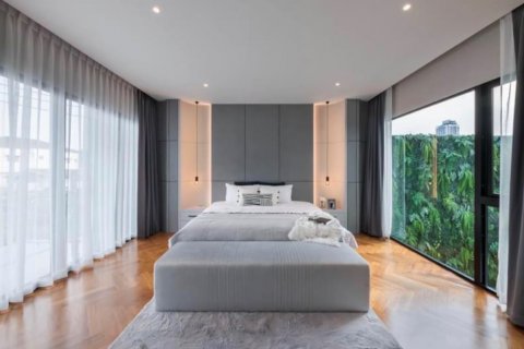 Condominio de 4 dormitorios en Watthana, Bangkok, Tailandia № 133950 - foto 11